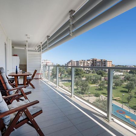 Kind Park - Sleek Apartment With Terrace & Parking باري المظهر الخارجي الصورة